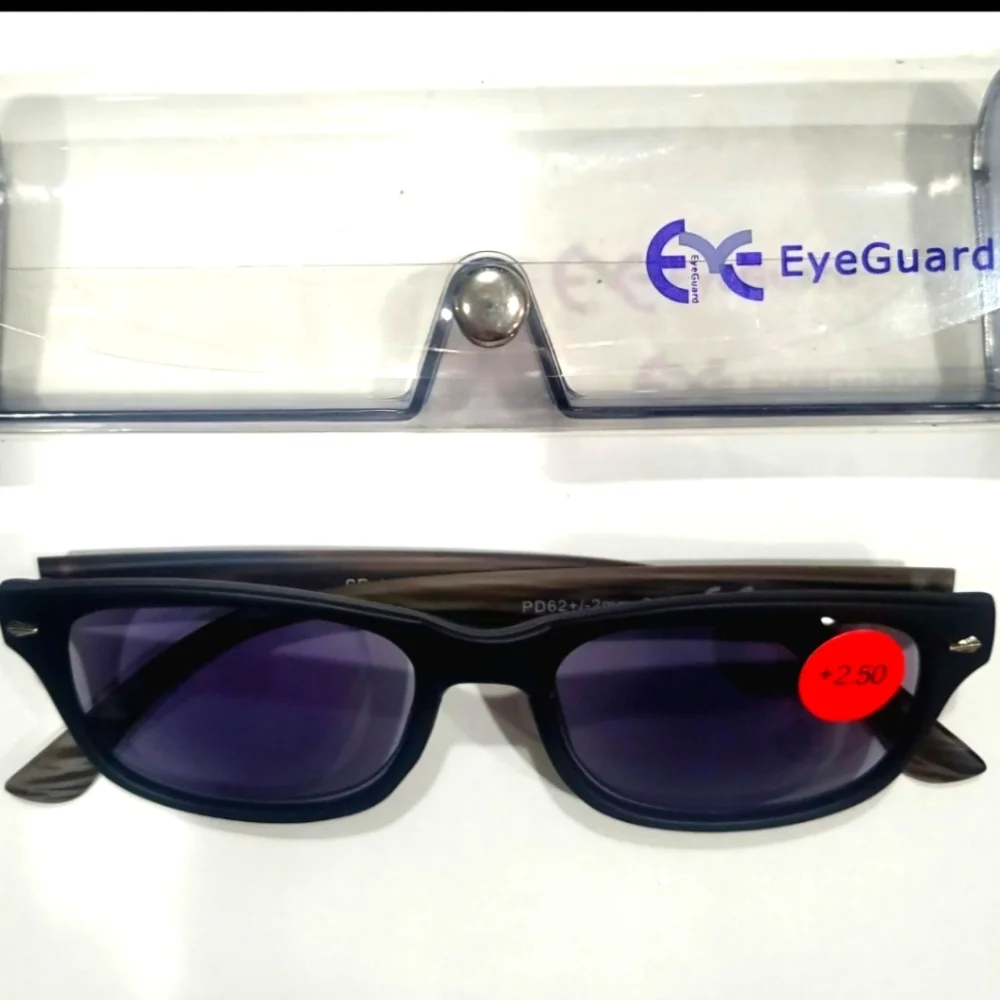 EyeGuard Black Sunglasses TRENDY QUALITY +250 SUNGLASS READERS  WITH CASE